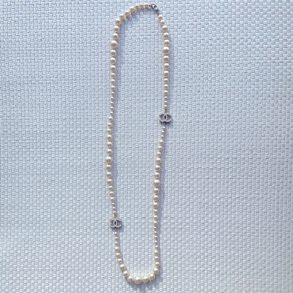 Chanel Long Faux Pearl Necklass with CC Logo Pendants